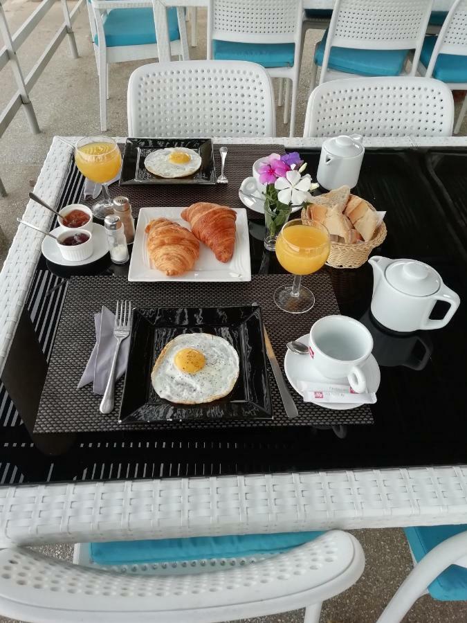 Union Amicale Corse Dakar Otel Dış mekan fotoğraf